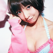 篠田麻里子