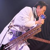 核p Model の音楽 動画 統計および写真 Last Fm