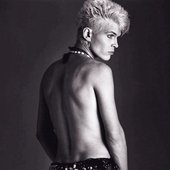 billy idol naked.jpg