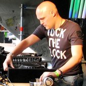 909 Bass Line