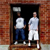 SYD AND KYLE - DARK DOORWAY