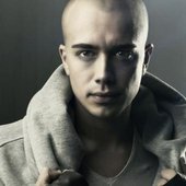 headhunterz_.jpg