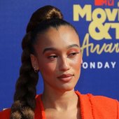 nezza-at-2019-mtv-movie-tv-awards-in-los-angeles-06-15-2019-2_thumbnail-535x800.jpg