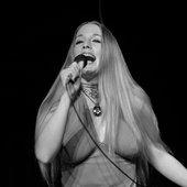 Lynn Carey B&W (1972)