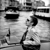 neil hannon venezia 1995.png