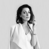 Tina Arena (B&W version).jpg