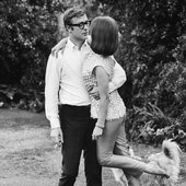 Michael Caine and Natalie Wood