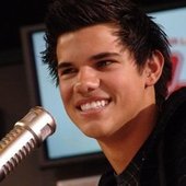 Taylor Lautner