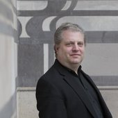 StephenTharp2.jpg