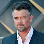 Josh-Duhamel-is-engaged-to-Audra-Mari.jpg