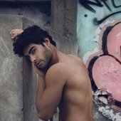 alexis descalzo.jpg
