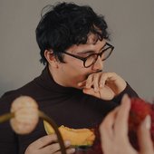 L.jpg