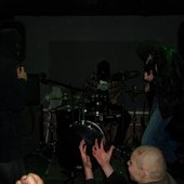 Fr-YxPA8im0.jpg