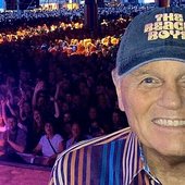 Bruce Johnston Selfie Photo