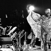 Sun-Ra-Arkestra-singer-June-Tyson-Berliner-JazztageBerlinGermany-november-1971.-e1484682150519.jpg