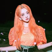 VIVI FROM LOONA