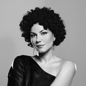  Aziza A