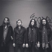 Tyler Bryant & the Shakedown