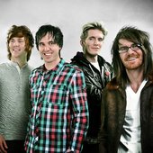 Forever The Sickest Kids have signed to Fearless Records!