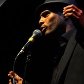  Kenny Lattimore