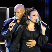  Kenny Lattimore