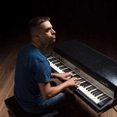 Manu piano