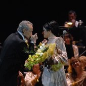 Hiba Al Kawas with Jose Carreras in \"DIFC\" - Dubai 2006