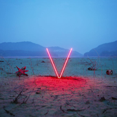 Maroon-5-V-Deluxe-Version-_-BSides-2014.png