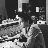 composer Jeff Russo.png