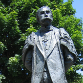 The statue of Edward Elgar