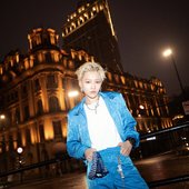 刘雨昕blue suit.jpg