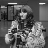 Linda_Ronstadt_1976.jpg