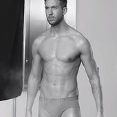 DMGS_Calvin-Harris-in-Emporio-Armani-Campaign_1351x761-enhance-2x-faceai.jpeg