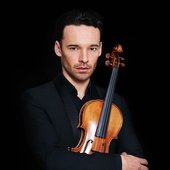 Linus-Roth-violincDan-Carabas-800x800.jpg