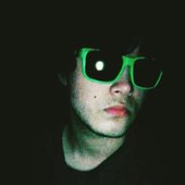 Renatito con lentes onda 2010 efecto blanco y negro.jpg