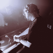 dj button moon live but its another angle.png