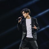 dimash in concert arnau tour