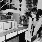 Rundgren in the kitchen, 1983 © Lynn Goldsmith/Corbis