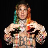 tekashi-6ix9ine-attends-made-in-america-day-2-on-september-news-photo-1026349632-1543254246.jpg