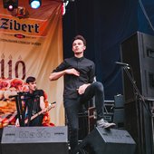 04.jpg