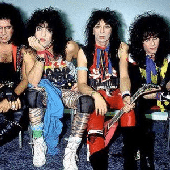 KISS-photo-5-e1476244100383.png