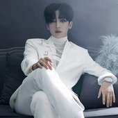 𝐊𝐈𝐌 𝐘𝐎 𝐇𝐀𝐍 김요한