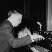 Ingfried-Hoffmann-at-Piano-60s-2.jpg