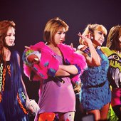 2NE1 ♥