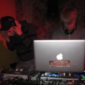 4/4 gegen 88 Electroparty am 8. Mai im Café Brazil // Supralative feat. Felix
