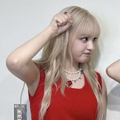 ILoveKpop1326 的头像
