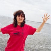 Sophia Chablau na Praia das Maçãs, Sintra