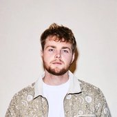 Alex-Warren-hero-banner-241213-0926.webp.jpeg