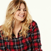 Louane.png