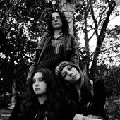 b&w for personal theme pls ignore